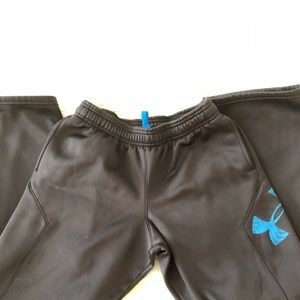 Under Armour youth athletic pants.